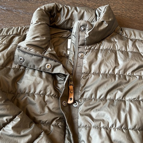 Like New Fjall Raven Coat - Picture 3 of 9